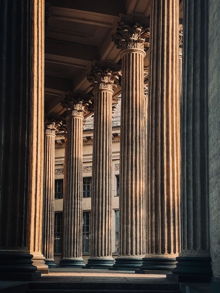 Colonnade of the Kazan Cathedral in the iPhone lens - My, Mobile photography, Kazan Cathedral, Saint Petersburg, The photo