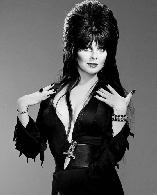 Elvira Mistress of Darkness - Girls, Brunette, Elvira mistress of darkness, Cassandra Peterson, Actors and actresses, The photo