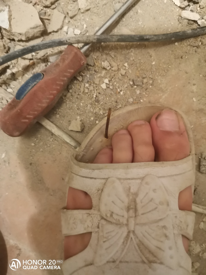 �������