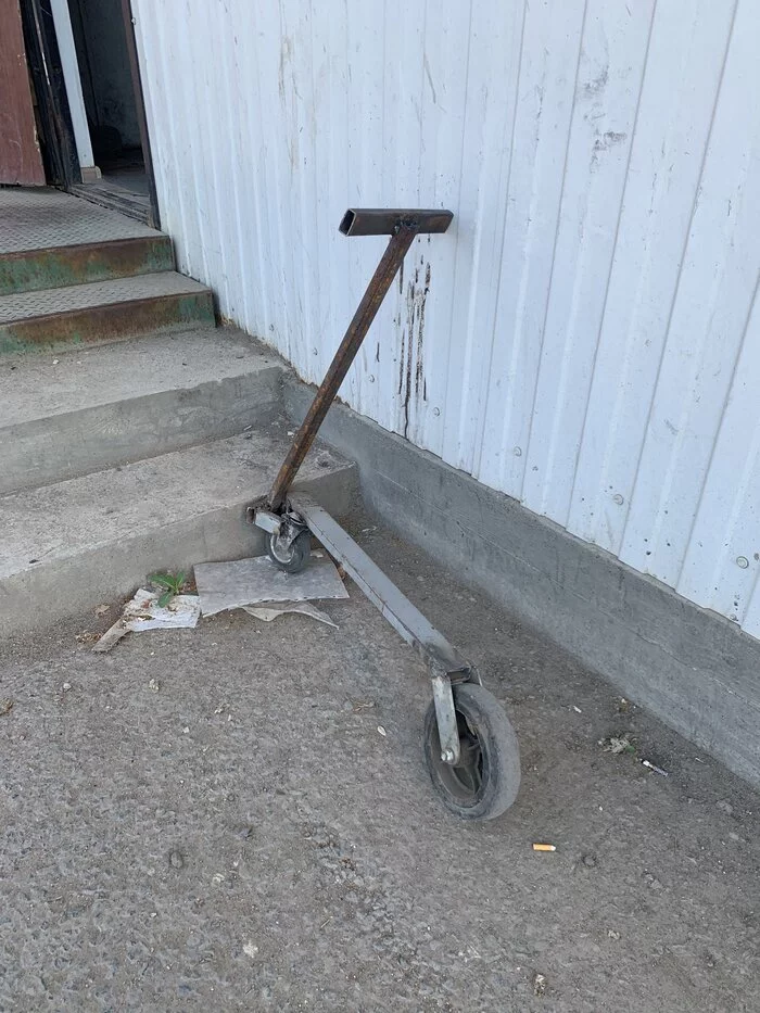 Gay welder, gay welder, make the seams even! - Kick scooter, Homemade, Welding, Humor