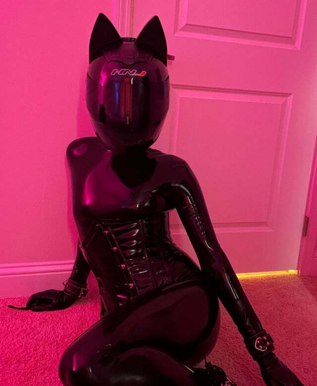 Motorcyclist and her aerodynamic equipment - Its a trap!, Trap IRL, Femboy, Latex, Longpost