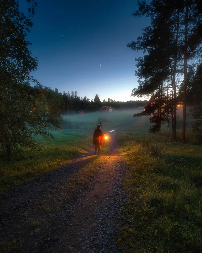 Way home. Karelia - The photo, dust, Edge of the forest, Lamp, Карелия, Starry sky, Village, The nature of Russia