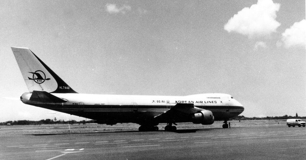 Самолет 1983. Боинг 747 1983. Корейский Боинг 1983. Корейский Боинг 747 над Сахалином. Боинг 747 над Сахалином 1983.