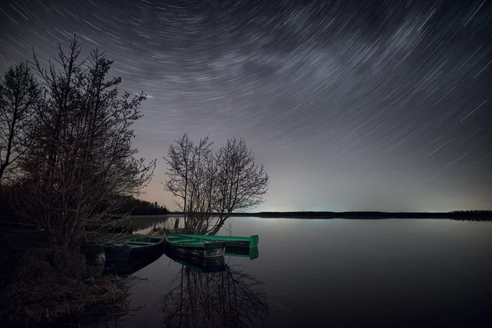 About boats and the earth's axis - My, Landscape, Starry sky, Reflection, Lake, Nikon, Travel across Russia, Night shooting