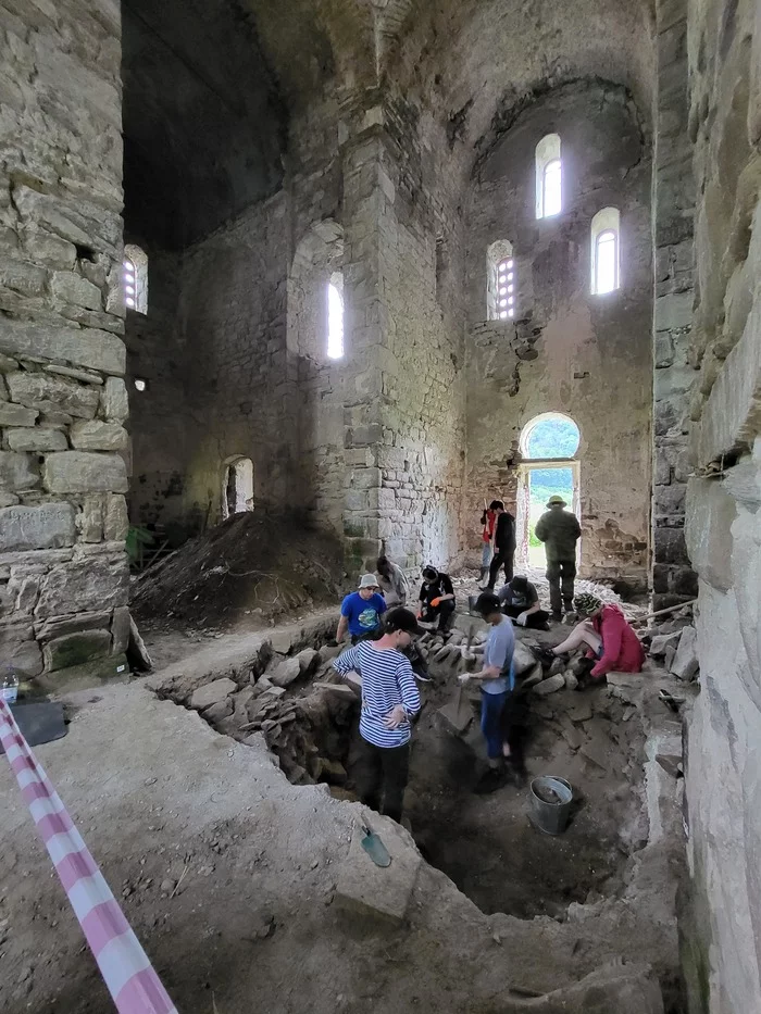 In continuation of the post How I was in the temples of the X-XI centuries (KChR) - My, Temple, Architecture, sights, Caucasus, Longpost