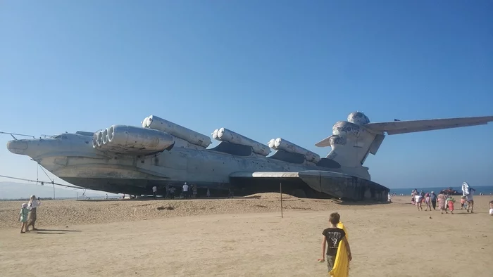 Лунь и дикари - Моё, Ударный экраноплан Лунь, Пляж, Длиннопост, Военная техника, Техника, Экраноплан, Фотография