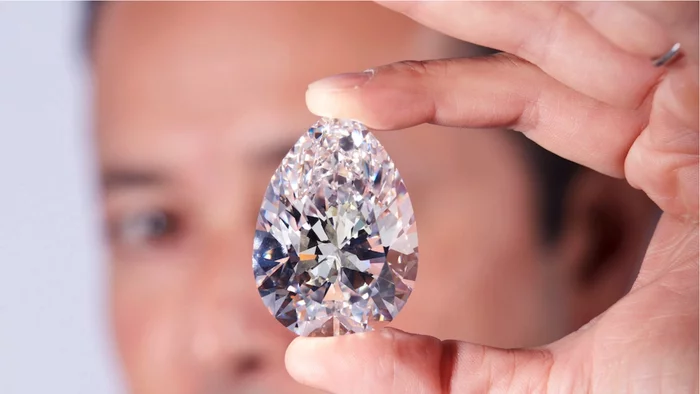 Largest white diamond ever auctioned by Christie's sells for $21,900,000 - Diamond, Diamonds, Auction, Record, Rarity, Gems, Jewelry, Jewelcrafting, Gemology, Minerals, beauty, The photo, Sale, Longpost, Jewelry