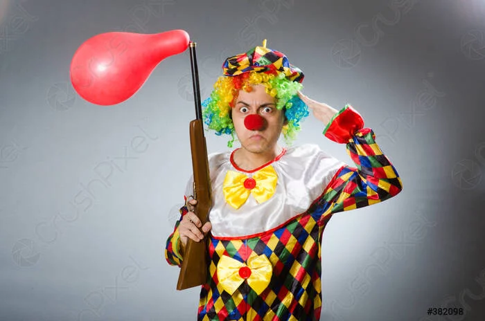 How is Tolik Shariy? - Clown, Shariy, Politics