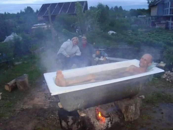 haute cuisine)) - In the bath, Courtyard, Village, Humor, Luxury