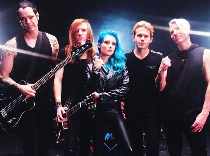 DIAMANTE, a cool girl (with the band) ALTERNATIVE METAL/ALTERNATIVE ROCK showed up with a new track in support of two years already... - Alternative Metal, Alternative, Rock, USA, Video, Youtube, Longpost