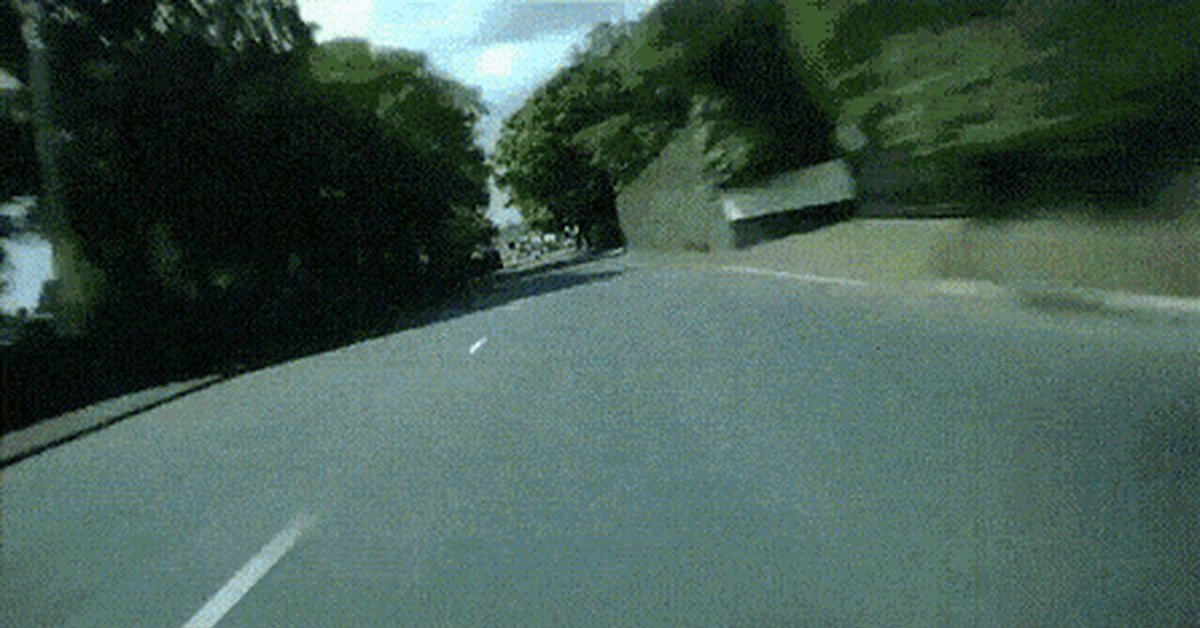 Speed gif. Гифки скорость. Гиф скорость на дороге. Gif анимация скорость. Быстрая езда гиф.