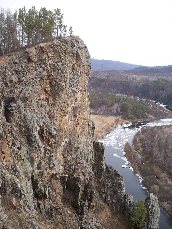 Cliff. Not overgrown with wild moss) - My, Cliff, Russia, Autumn, River, The photo, beauty of nature