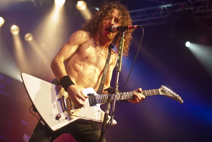 AIRBOURNE, Australians haunted by the laurels of AC/DC, have achieved great popularity with thousands of fans on this wave! - Good music, Hard rock, Airbourne, AC DC, Video, Youtube, Longpost