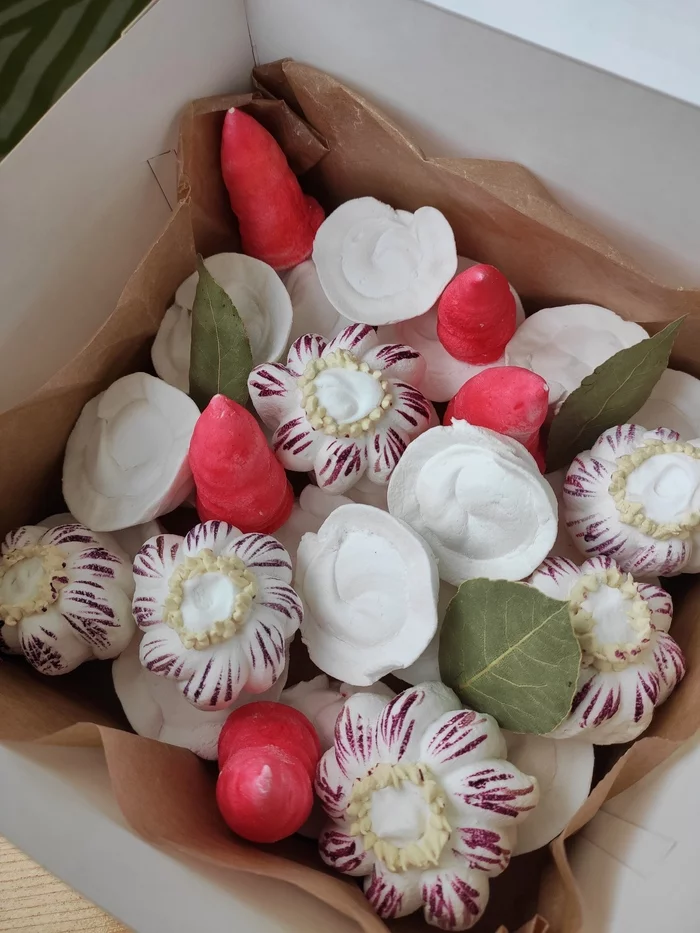 Marshmallow for a man - My, Marshmallow floristry, Marshmallow, Dumplings, Garlic, Longpost