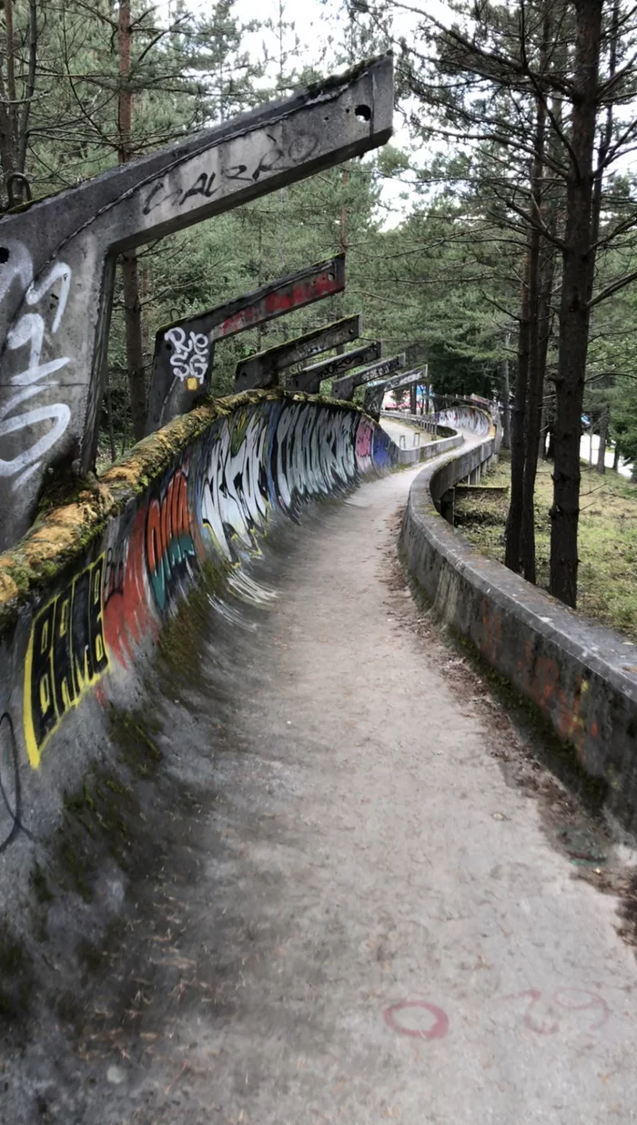Abandoned Olympic venues in Bosnia, part 1. Luge and bobsleigh track Trebevic - My, Travels, The photo, Bosnia and Herzegovina, Bobsled, Olympic Games, 1984, Story, Bosnian War, 1992, Longpost, Sarajevo