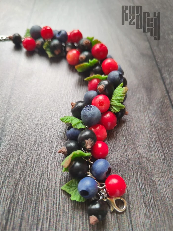 Berry jewelry set made of polymer clay - My, Decoration, Earrings, Polymer clay, Needlework, Presents, A bracelet, Лепка, Berries, Accessories, Friday tag is mine, Blueberry, Cowberry, Currant, Handmade, beauty, Longpost, Needlework without process