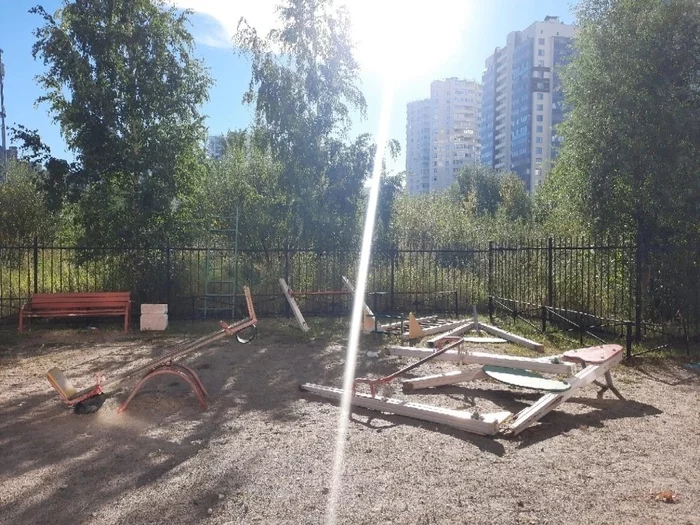 5 years to wait for the repair of the playground - Officials, Saint Petersburg, Lawlessness, Carelessness, Longpost, A shame