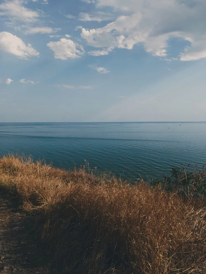 Sea of ??Azov - My, Travels, Russia, The photo, Photo on sneaker, Google pixel smartphone, Longpost, Taganrog, Azov sea, Sea, Water, Beach, Leisure, Mobile photography