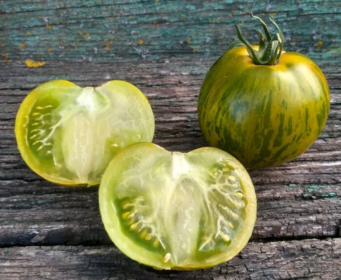 Green Zebra Tomatoes - My, The photo, Plants, Tomatoes