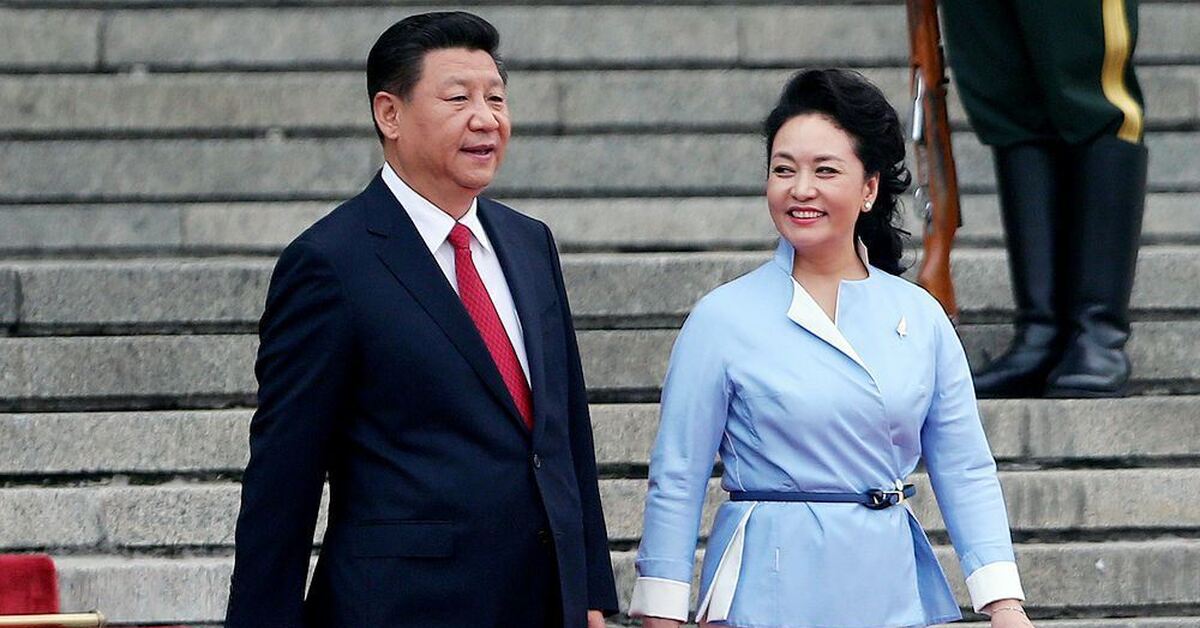 Пэн лиюань. Си Цзиньпин Пэн Лиюань. Жена си Цзиньпина Пэн Лиюань. Си Цзиньпин с женой. Пэн Лиюань первая леди Китая.