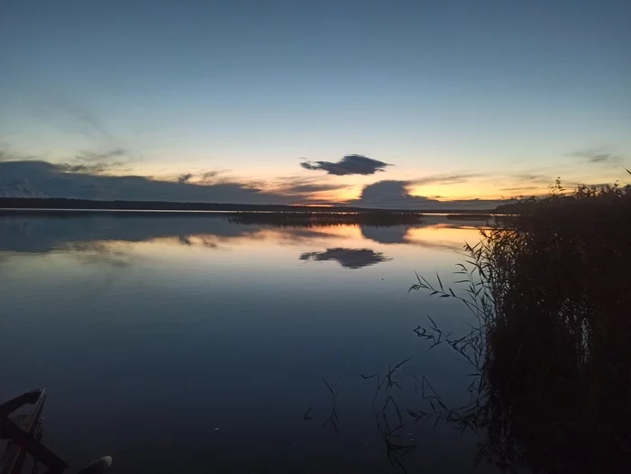 Quiet and smooth - My, Camping, Mobile photography, Lake, Longpost, Leningrad region, Sky, Clouds, Reflection