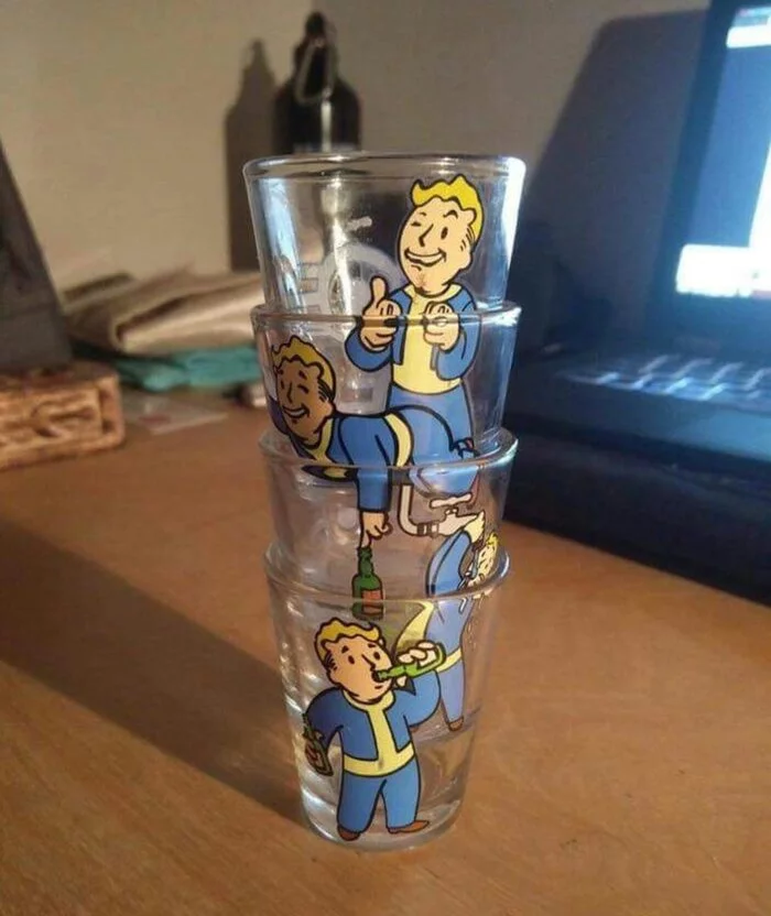 When Mommy Decided to Organize Cups - Fallout, Humor, Cup, Souvenirs, Twitter, Repeat, Vault boy