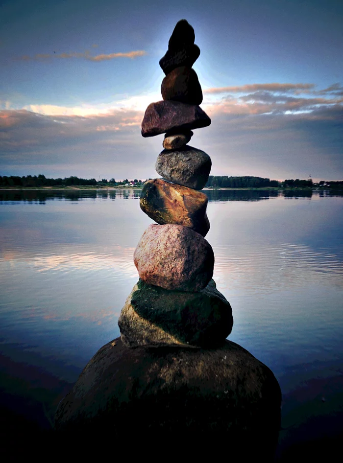 Summer. Tower of stones at sunset - My, The photo, Landscape, Summer, Sunset, Water, River, Tower, Beach vacation, Longpost, Photo processing