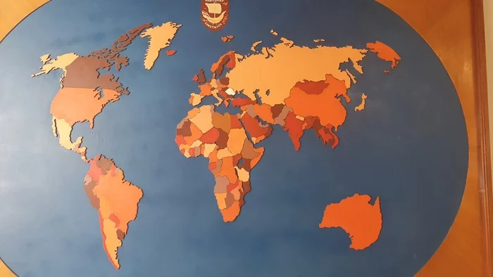 World map in Romania. Do they guess?) - My, World map, Romania