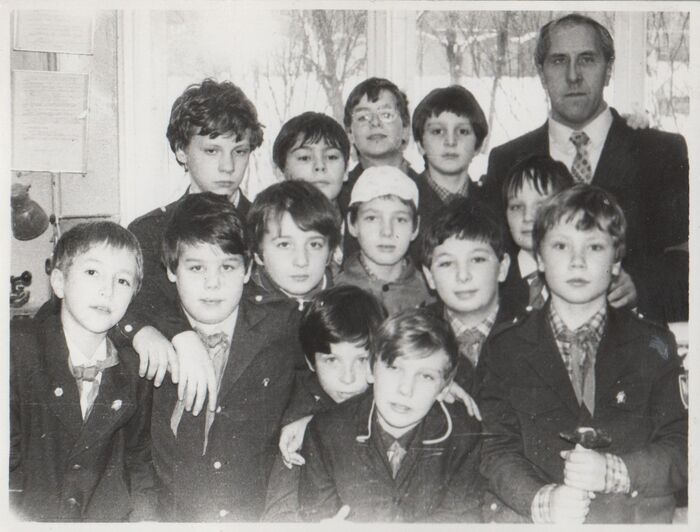 Урок труда Старое фото, Черно-белое фото, Детство в СССР, 80-е, Уроки труда, Трудовик, Дети