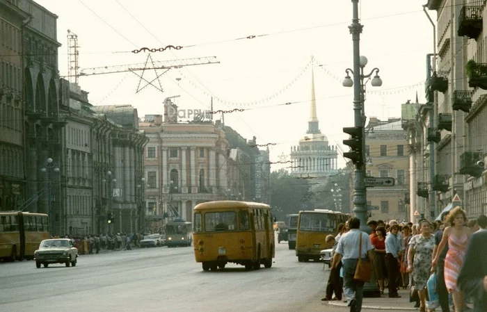 You need to turn away and then the bus will come faster - My, Saint Petersburg, Life stories, Transport, Technics, Bus, Trolleybus, Past, Childhood, Longpost