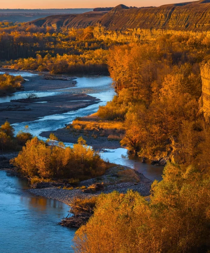 Autumn on the Kuban River - Nature, wildlife, The rocks, The nature of Russia, beauty, Sunset, Forest, Sky, The photo, Fog, dawn, Kuban, Longpost