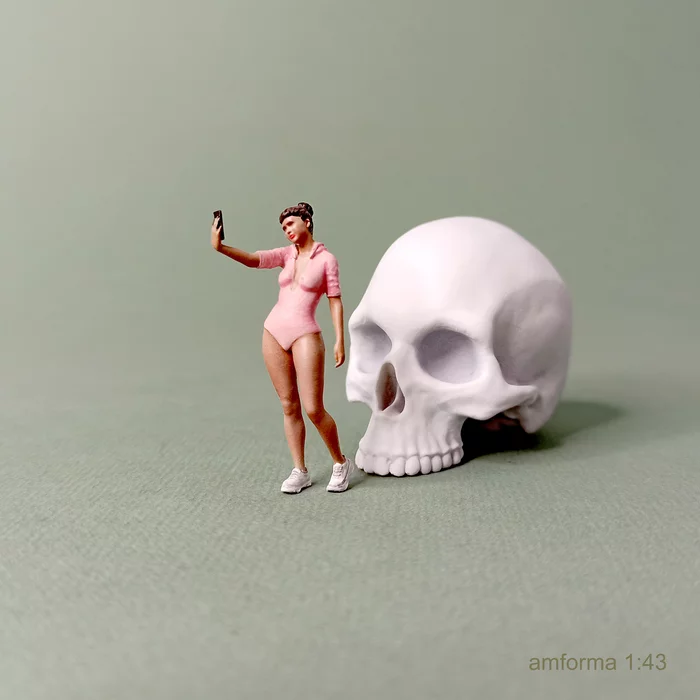 Selfie with a skull - My, Scale model, 3D печать, Miniature, Figurines, Modeling, Painting miniatures, Collecting, Collection, 3D, 3D modeling, Selfie, Girls, Sports girls, Longpost, Needlework without process