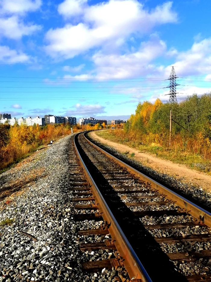 Along the autumn - My, The photo, Arkhangelsk, Railway, Autumn, Sky