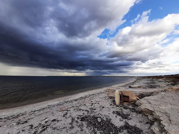 Thunderclouds. - My, Black Sea, Crimea, September, Tarkhankut, Thunderstorm, Clouds, Olenevka, Video, Youtube