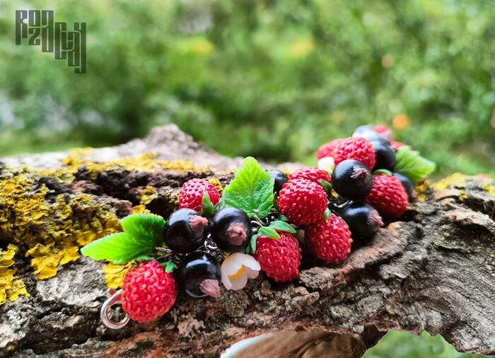 Bracelet Wild berries - My, Polymer clay, Decoration, Needlework, Лепка, Presents, A bracelet, Berries, Strawberry, Currant, Accessories, beauty, With your own hands, Handmade, Longpost