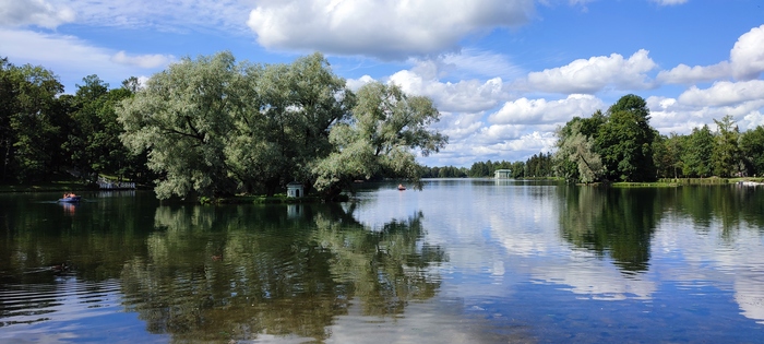 Лебяжий остров (Гатчина)
