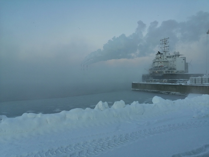 Морозный день в порту