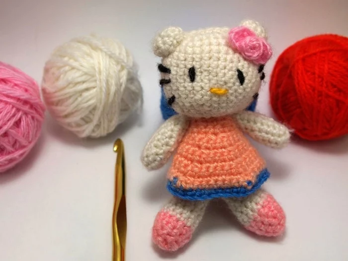 The answer to the post Okay guys, confess! - My, Needlework without process, Friday tag is mine, Longpost, Reply to post, Hello kitty, Knitted toys, Mat, Amigurumi, Knitting