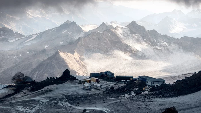 View of shelter 11, Elbrus - My, The mountains, The photo, Mountain tourism, Caucasus, Elbrus