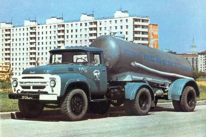 And he said that we will go empty! - Auto, ZIL-130, cement truck, The photo, the USSR, 70th, Moscow