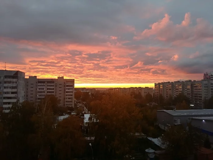 Немного отвлечься, а не вот это вот все - Моё, Мобильная фотография, Рассвет, Туман, Луна, Радуга, Лето, Длиннопост