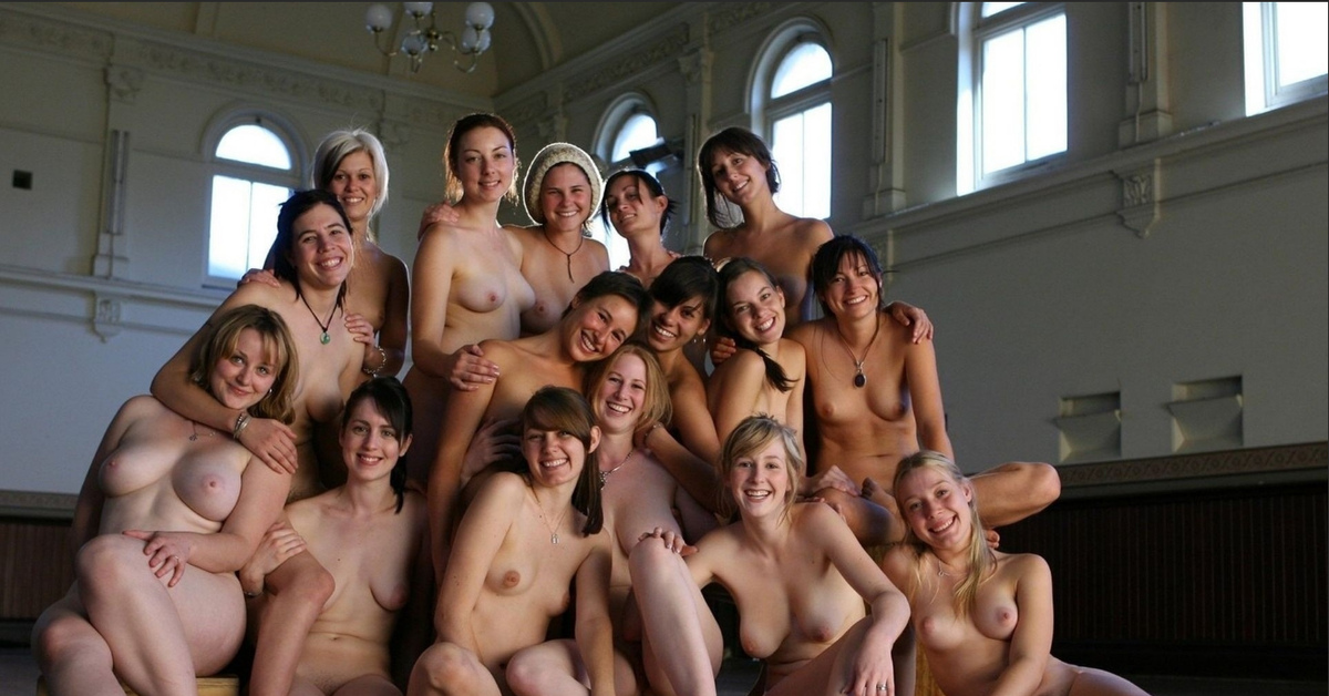 Room Full Of Naked Girls