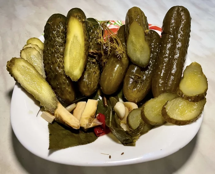 Pickle. Peasant food, and the kings did not disdain! Very simple. No fuss. Rustic - My, Cucumbers, Food, Recipe, Longpost, Salted cucumbers