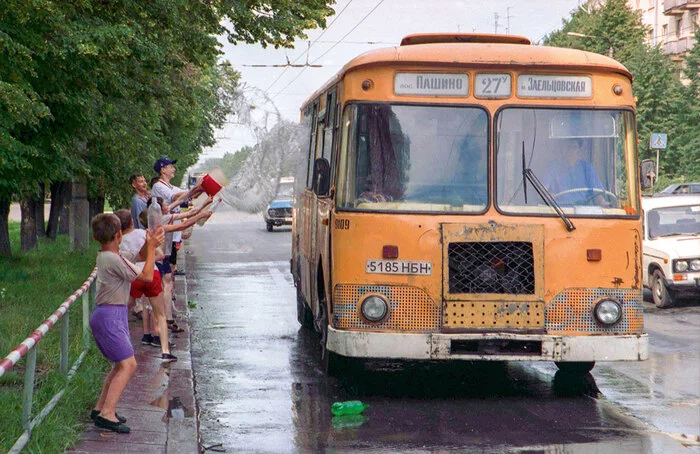 Interesting photos of the 90s (part 72) - 90th, Childhood of the 90s, Nostalgia, The photo, Epoch, A selection, VHS, Dmitry Kharatyan, Oleg Yankovsky, Alexander Zbruev, Evgeny Leonov, Shiny, Zhanna Friske, Konstantin Khabensky, Andrey Fedortsov, Killing power, Micah, Aha, Longpost