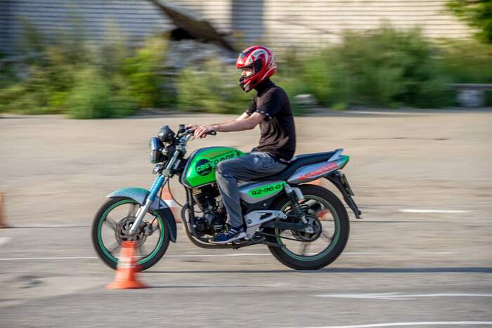 Ответ на пост «Экзамен на категорию "А""»