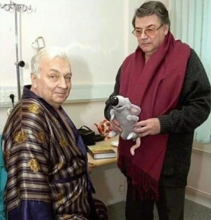 One of the last joint photos of old friends Alexander Shirvindt and Mikhail Derzhavin - The photo, Actors and actresses, Alexander Shirvindt, Friends, Soviet actors