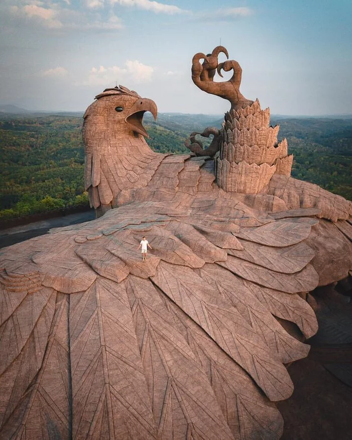 The largest monument to a bird in the world - its height is 21 meters - Interesting, India, Longpost