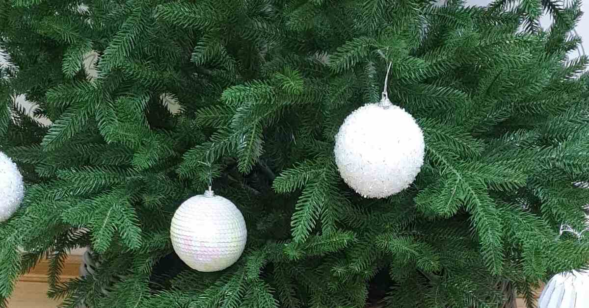 Юбка для елки из ротанга. Кашпо из ротанга. Плетеное кашпо из ротанга под елку. Как сплести из ротанга для елки. Как сплести из ротанга для елки.