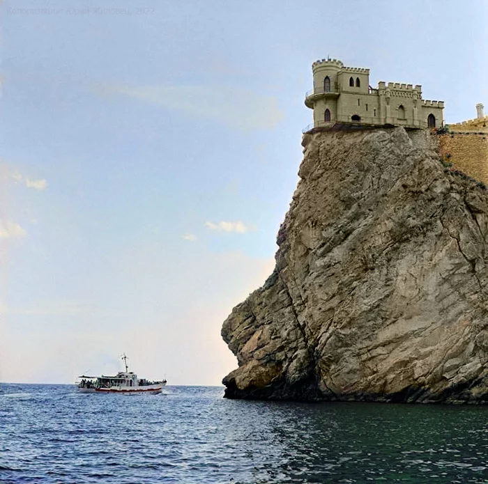 the swallow nest - My, The photo, Crimea, Colorization, Architecture, The rocks, swallow's Nest, Longpost