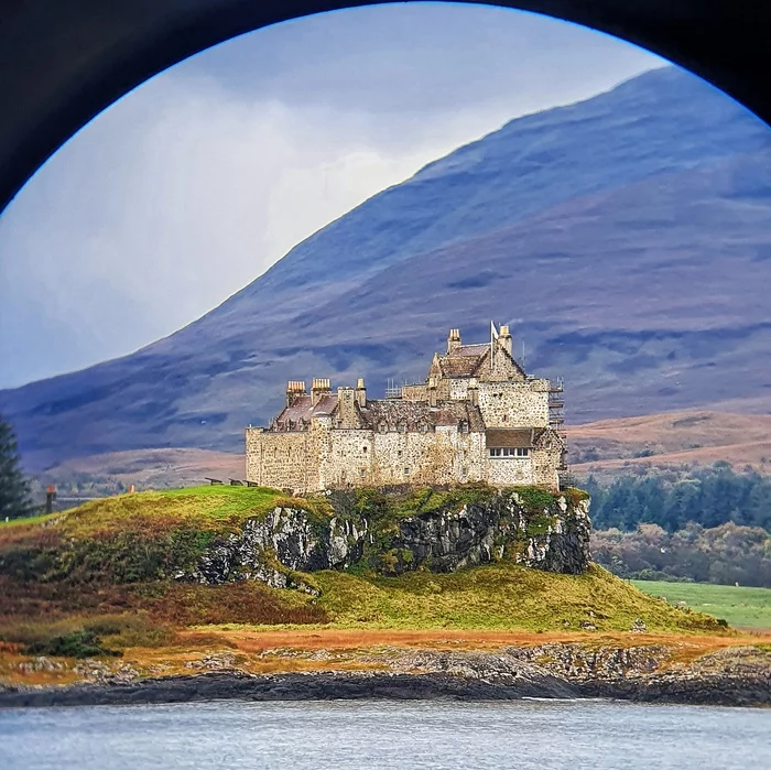 Weekdays binoculars - My, Binoculars, Scotland, Lock, The photo